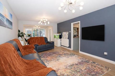 4 bedroom detached house for sale, Buckingham Drive, Stopsley, Luton, Bedfordshire, LU2 9RB