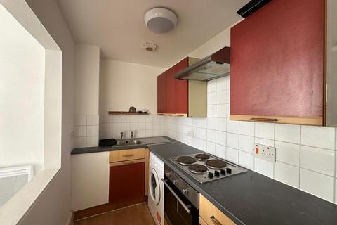 2 bedroom flat to rent, Eversfield Place, St Leonards on Sea, East Sussex, TN37 6BY