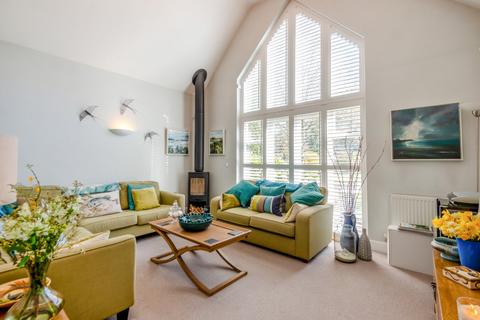 5 bedroom detached house for sale, Canal Reach, Andwell, Hampshire
