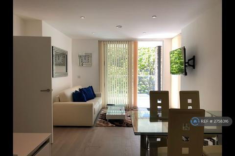 1 bedroom flat to rent, Claremont House, London, SE16