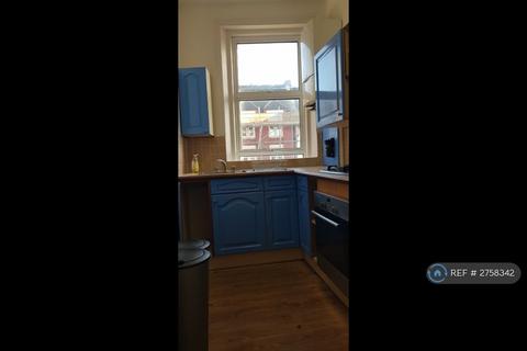 2 bedroom flat to rent, Rokesly Avenue, London, N8