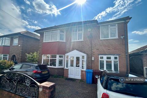 5 bedroom detached house to rent, Caxton Road, Manchester, M14