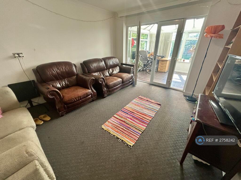 Lounge Or Bedroom 6