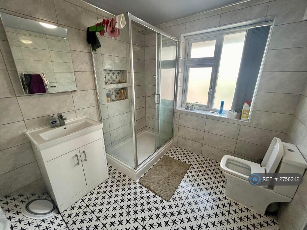 Upstairs Bathroom