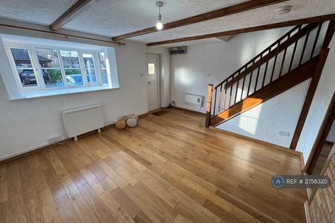3 bedroom terraced house to rent, The Highgrove, Cheltenham, GL52
