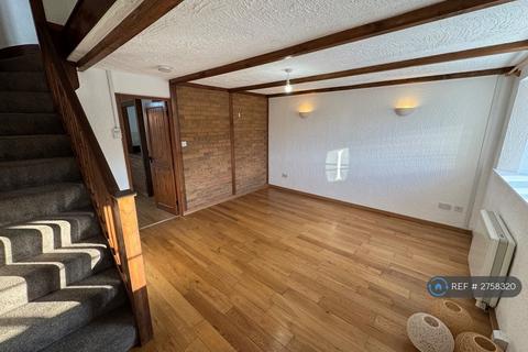 3 bedroom terraced house to rent, The Highgrove, Cheltenham, GL52