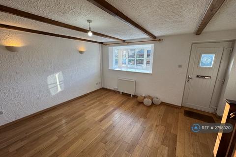 3 bedroom terraced house to rent, The Highgrove, Cheltenham, GL52