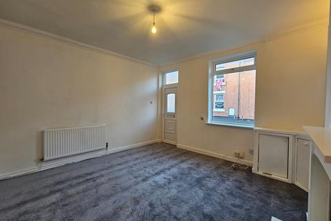 2 bedroom terraced house to rent, Sydney Street, Platt Bridge, Wigan