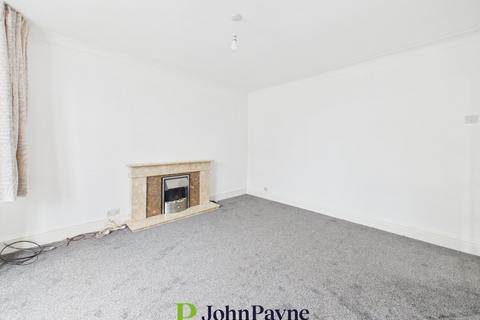 3 bedroom semi-detached house for sale, Seedfield Croft, Cheylesmore, Coventry, CV3