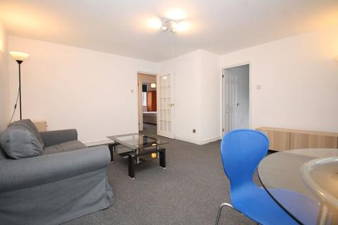 2 bedroom flat to rent, Wheatsheaf Close, Isle of Dogs, E14