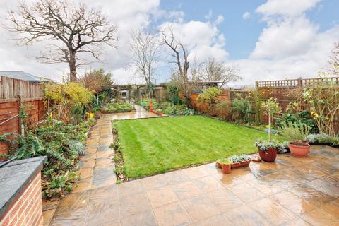 3 bedroom semi-detached house for sale, Enfield EN2
