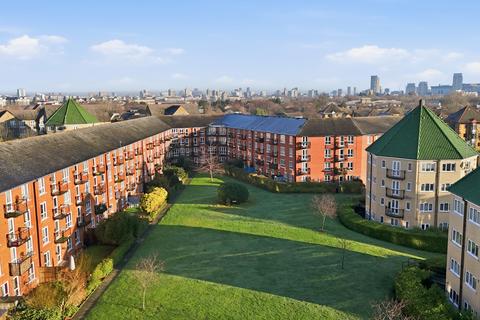 2 bedroom flat to rent, Basque Court, London SE16