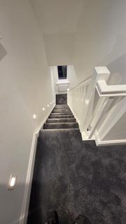 4 bedroom flat to rent, Ryebank Road M16