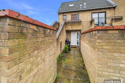 Maiden Place, Reading RG6