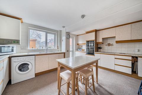 undefined, Exeter EX4