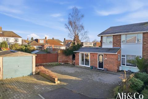 undefined, Tyrrells Hall Close, Grays