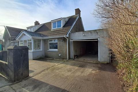 undefined, Clynderwen