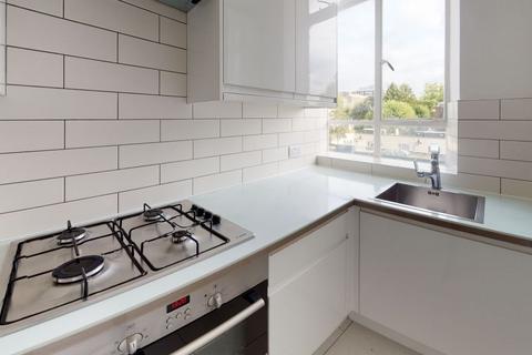 Studio to rent, NW8