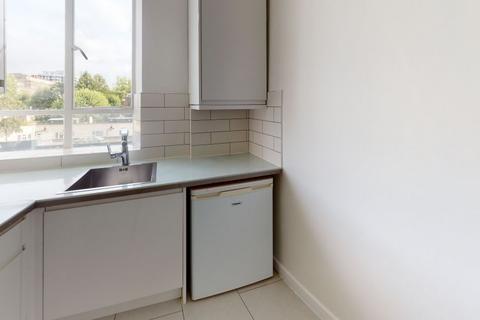 Studio to rent, NW8