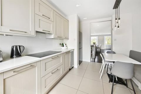 3 bedroom flat to rent, Warwick Square, London, SW1V