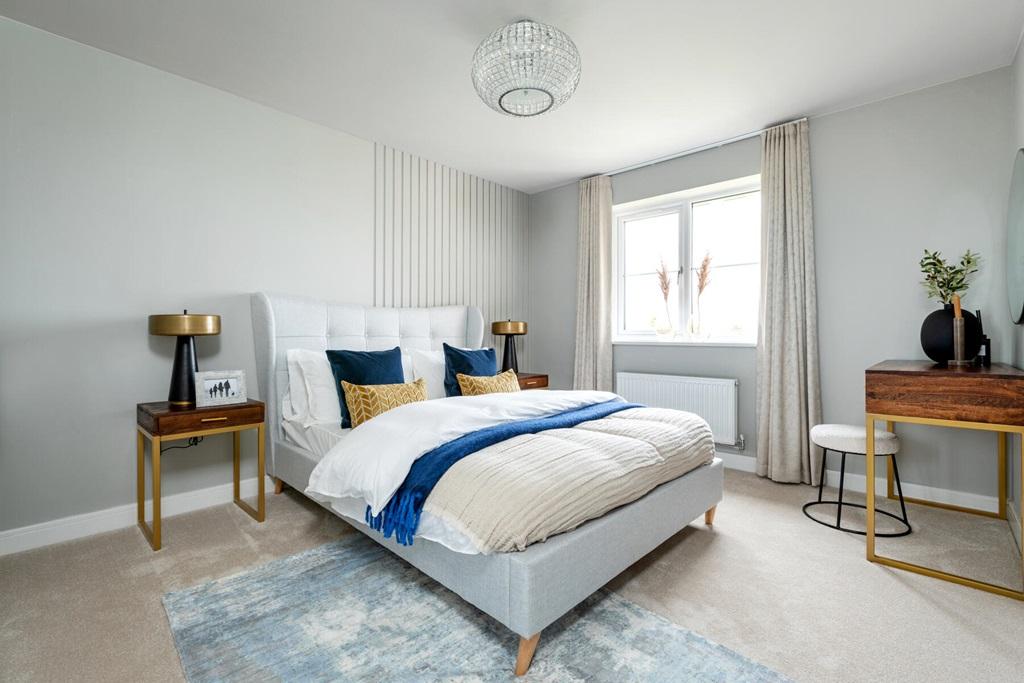Large size main bedroom