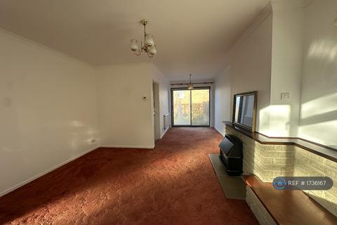 3 bedroom semi-detached house to rent, Monks Close, Farnborough, GU14