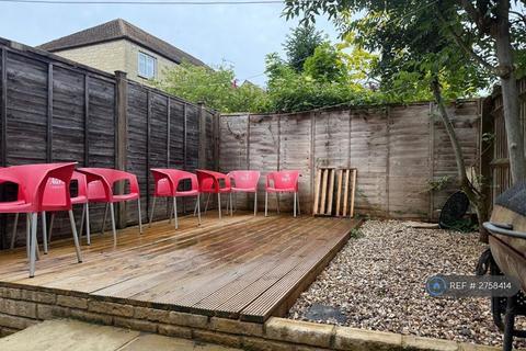 4 bedroom terraced house to rent, Donnington Close, Witney, OX28