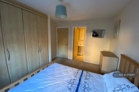 2 bedroom flat to rent, The Quays, Nottingham, NG7