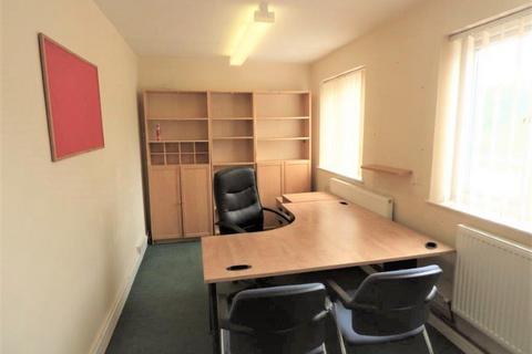 Warehouse to rent, Hull Rd Hull HU12 8DZ