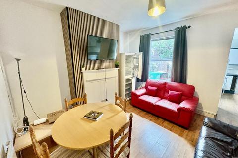 6 bedroom house to rent, Nottingham NG3