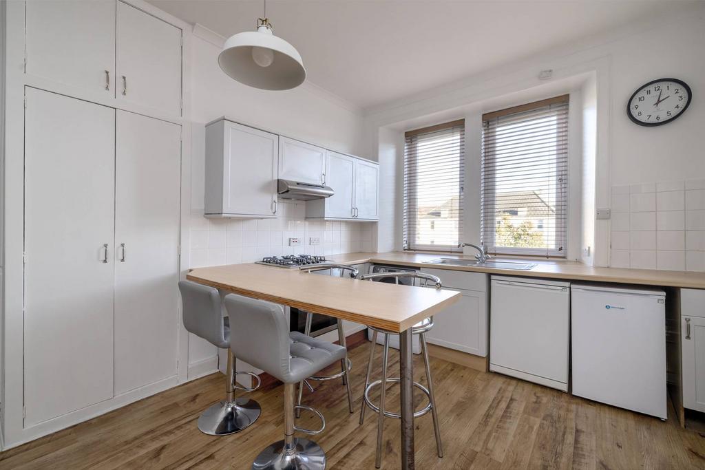 Living Room/Kitchen