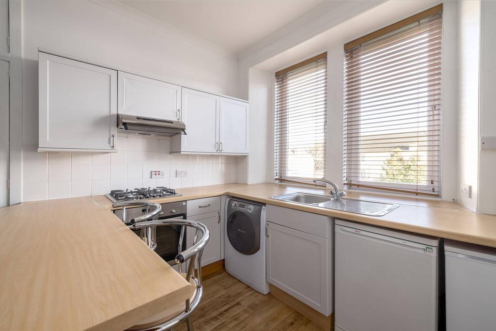 Living Room/Kitchen