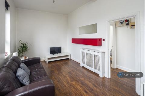 1 bedroom flat to rent, High Road, London, N15