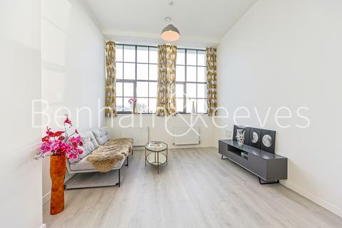2 bedroom apartment to rent, Carnation Gardens, Hayes UB3