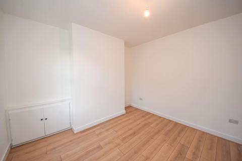 2 bedroom terraced house to rent, Northumberland Street, Whelley, Wigan, WN1 3PZ