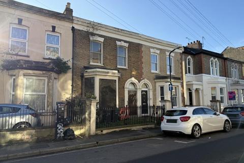 2 bedroom terraced house for sale, 13 Darnley Street, Gravesend, Kent