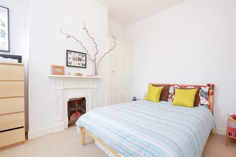 2 bedroom apartment for sale, Elmhurst Mansions, Edgeley Road, London