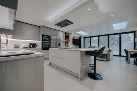 undefined, Highwood Avenue, Bushey, WD23