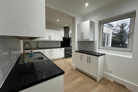 4 bedroom semi-detached house for sale, Selvage Lane, Mill Hill, NW7