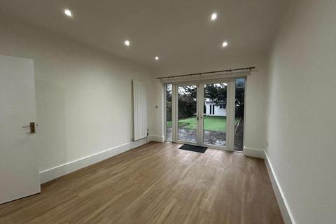4 bedroom semi-detached house for sale, Selvage Lane, Mill Hill, NW7