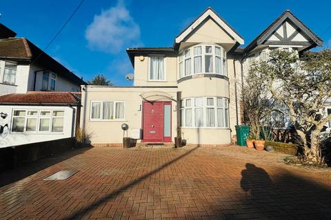 Selvage Lane, Mill Hill, NW7