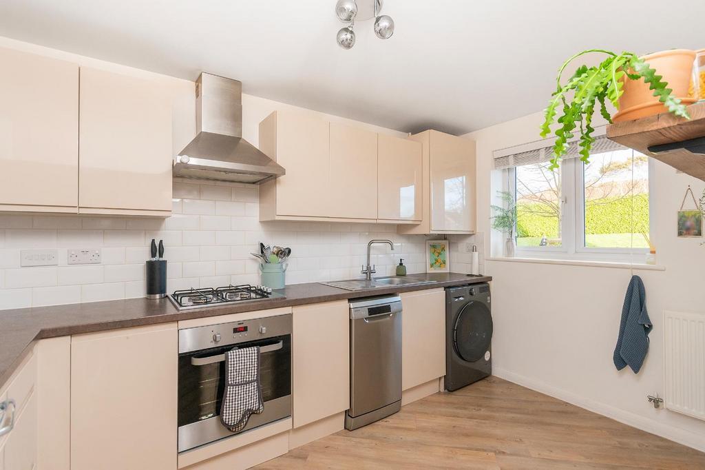 8 W7 RLG - Kitchen B.jpg