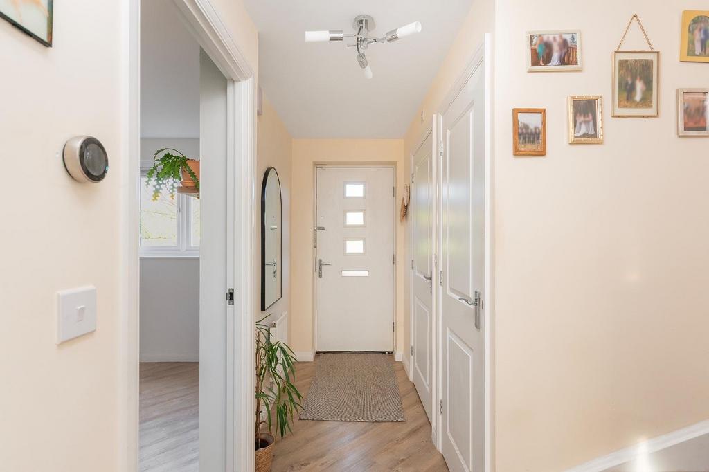 8 W7 RLG - Hallway B.jpg