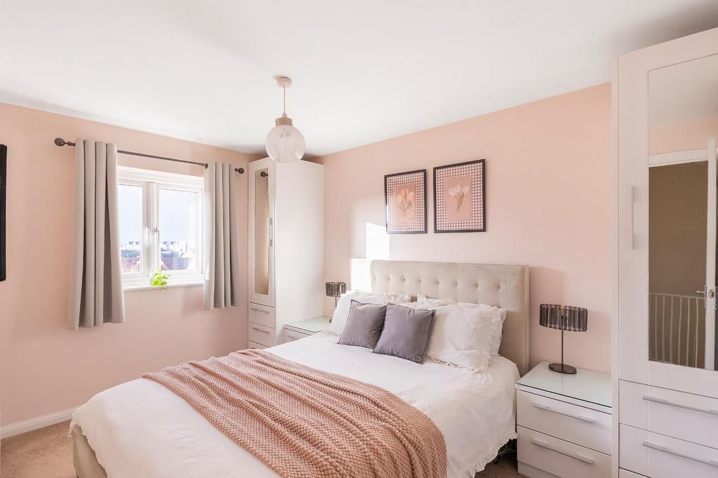 8 W7 RLG - Bedroom E.jpg