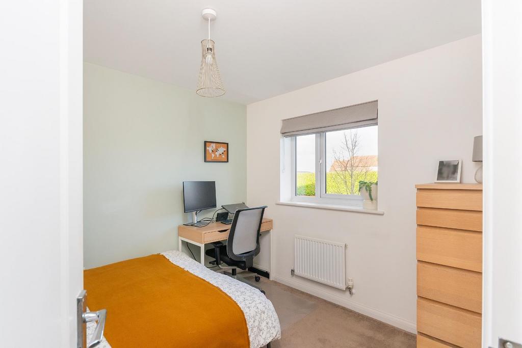 8 W7 RLG - Bedroom B.jpg