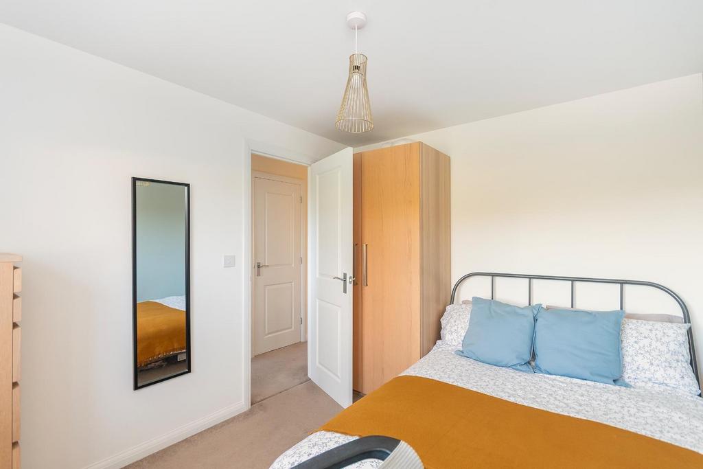 8 W7 RLG - Bedroom A.jpg