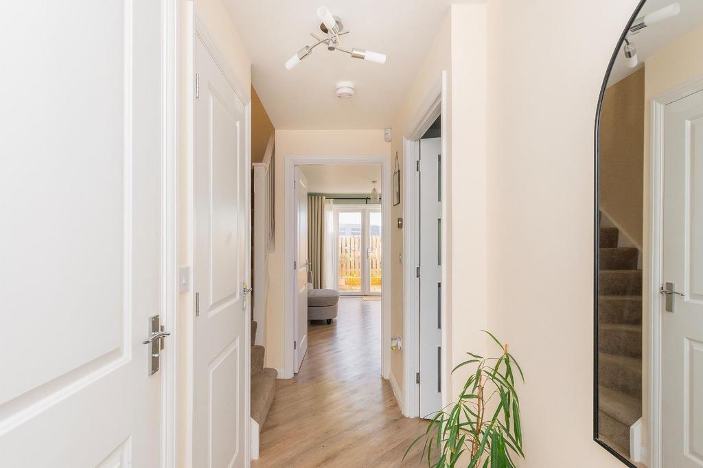 8 W7 RLG - Hallway A.jpg