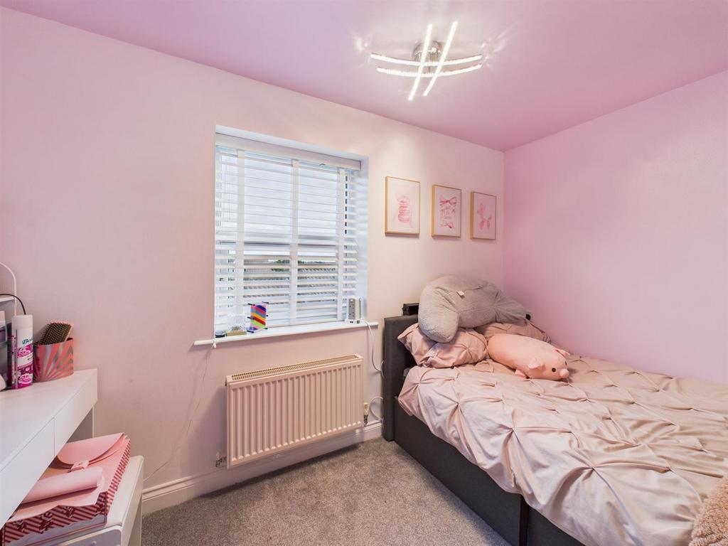 Bedroom: