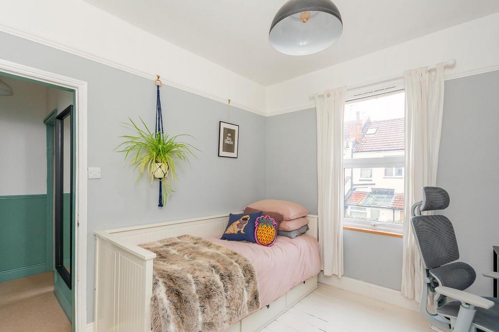 1 A9 RWL - Bedroom F.jpg