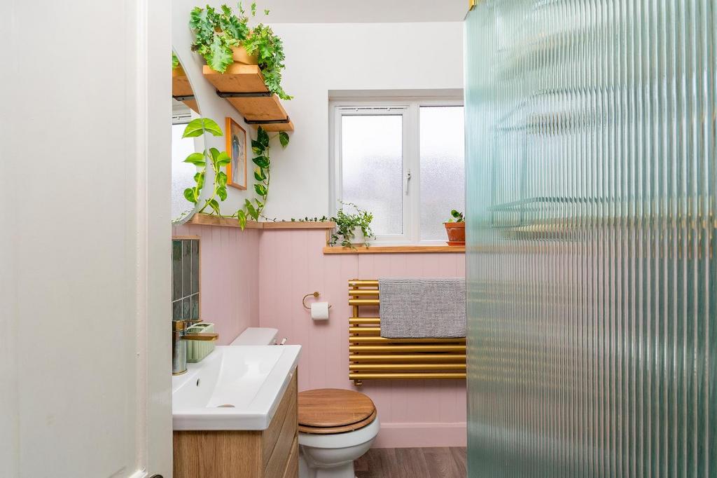 1 A9 RWL - Bathroom C.jpg